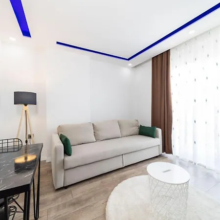 Modern And Central Near Beach In The Heart Of Apartment Antalya