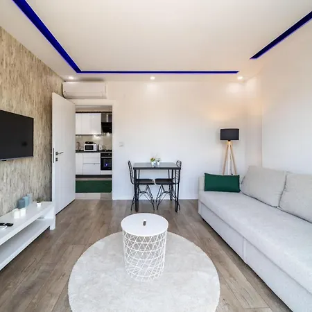 Apartment Modern And Central Near Beach In The Heart Of Antalya